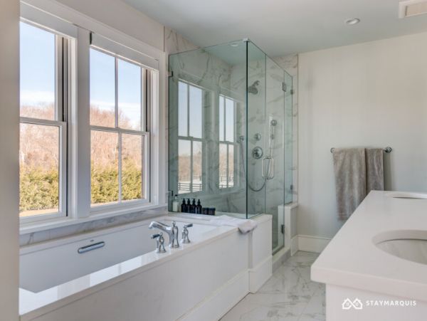 Hamptons Home 1020705