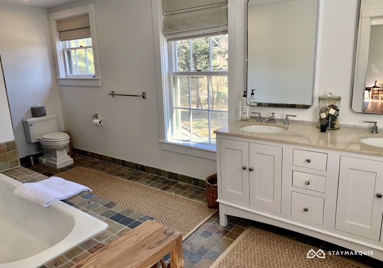 Hamptons Home 1020708
