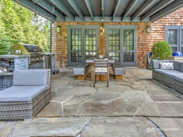 Hamptons Home 1020708