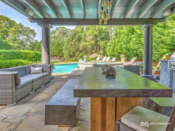 Hamptons Home 1020708