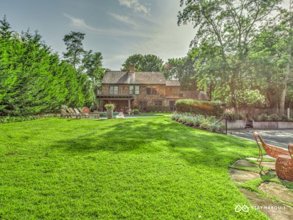 Hamptons Home 1020708