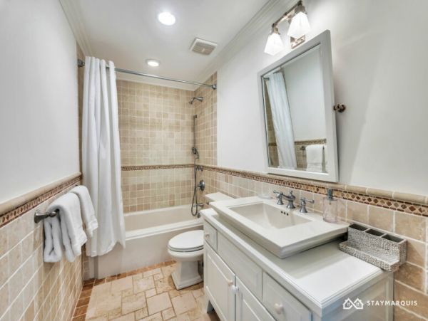 Hamptons Home 1020709