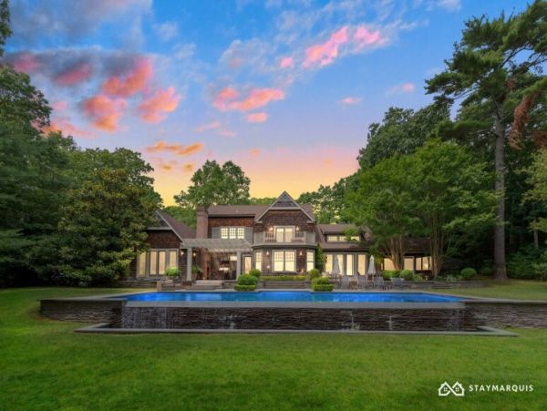Hamptons Home 1020709