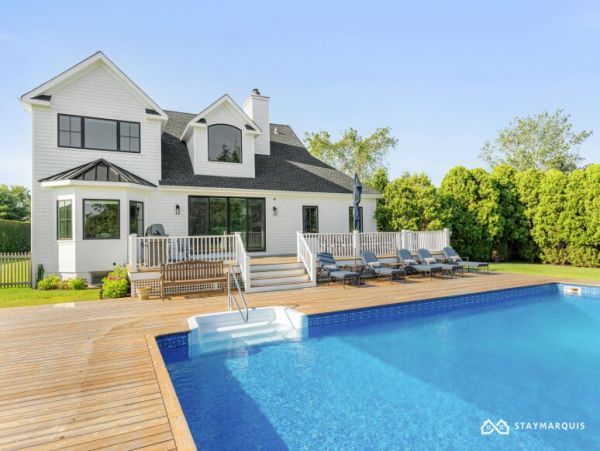 Hamptons Home 1020712