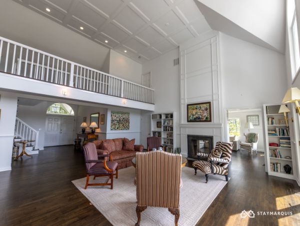 Hamptons Home 1020713