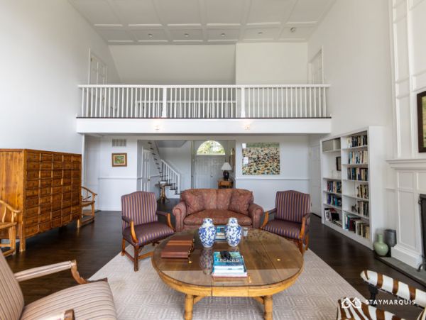 Hamptons Home 1020713