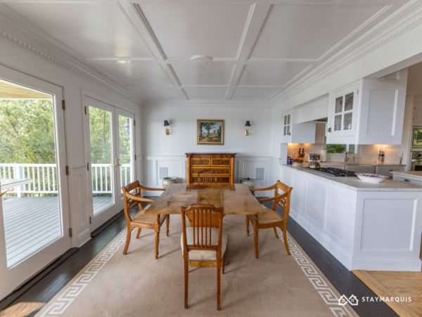 Hamptons Home 1020713