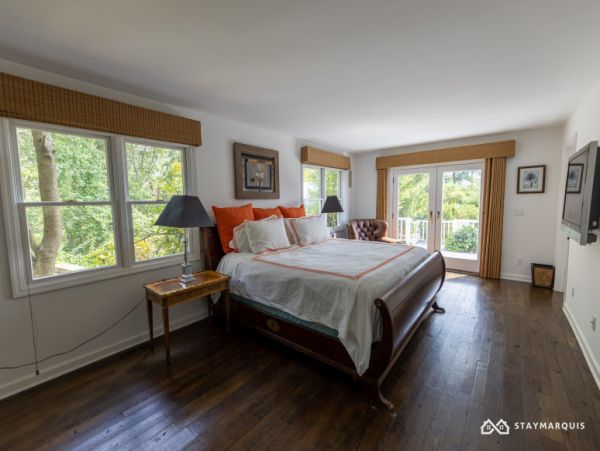 Hamptons Home 1020713