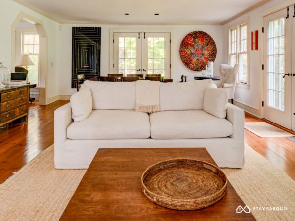 Hamptons Home 1020716