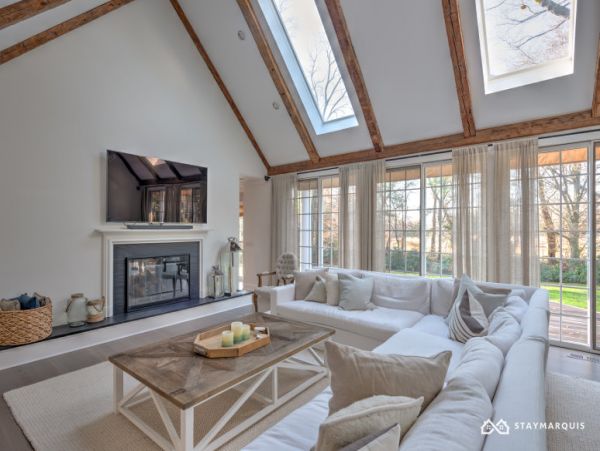Hamptons Home 1020717