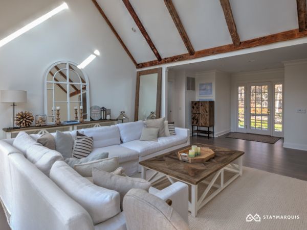 Hamptons Home 1020717