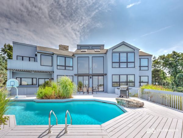 Hamptons Home 1020723