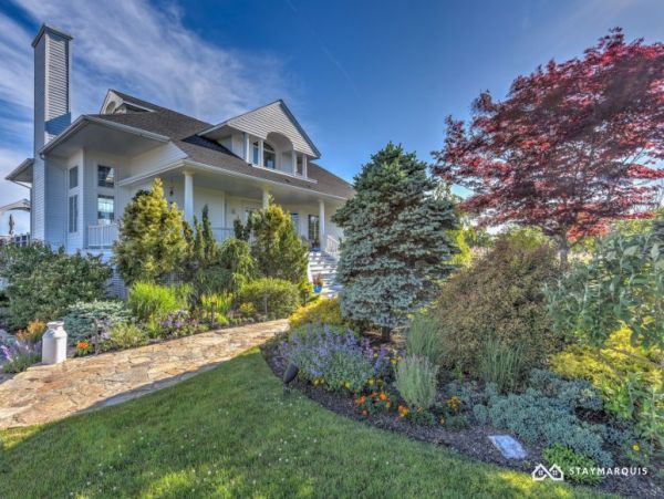 Hamptons Home 1020724