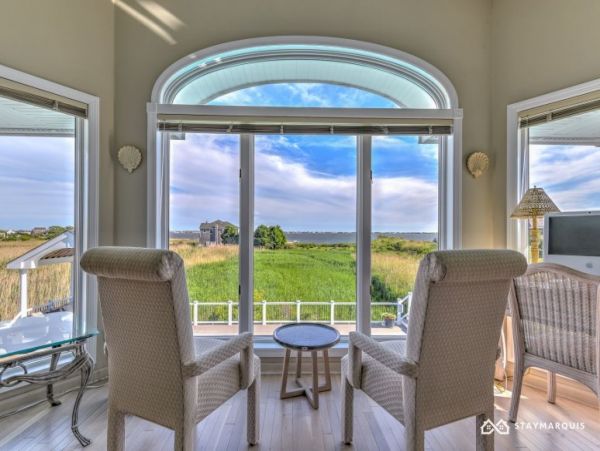 Hamptons Home 1020724
