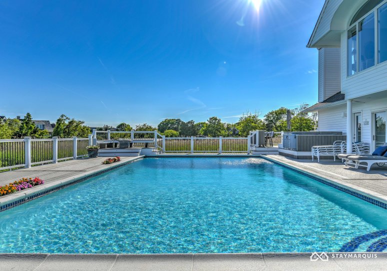 Hamptons Home 1020724