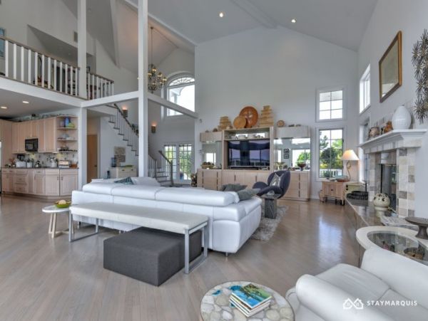 Hamptons Home 1020724