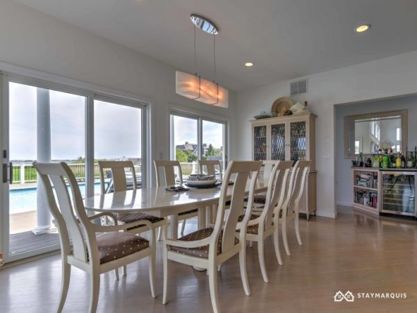 Hamptons Home 1020724