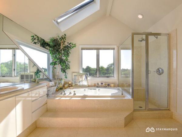 Hamptons Home 1020724