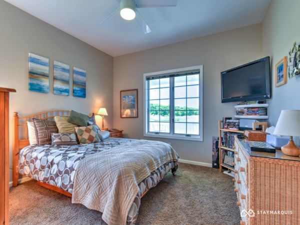 Hamptons Home 1020724
