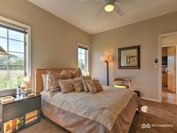 Hamptons Home 1020724