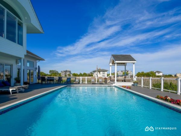 Hamptons Home 1020724