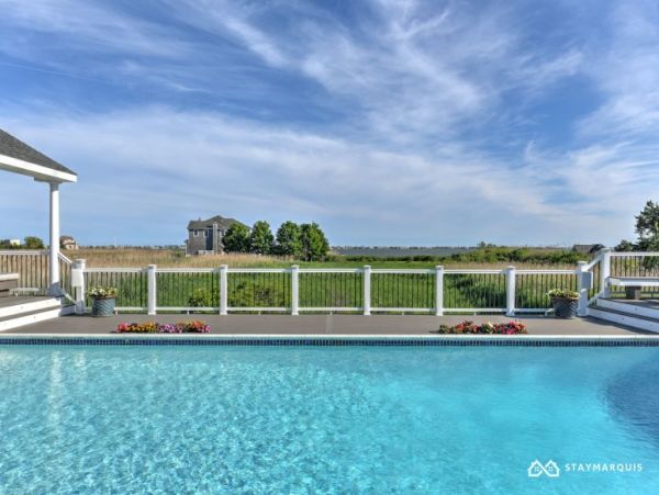 Hamptons Home 1020724