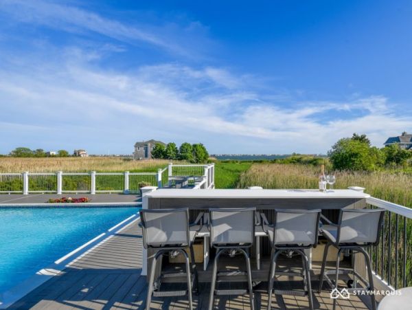 Hamptons Home 1020724
