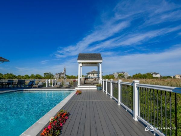 Hamptons Home 1020724