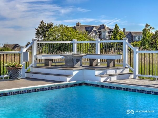 Hamptons Home 1020724