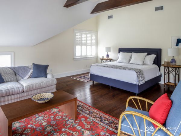 Hamptons Home 1020726