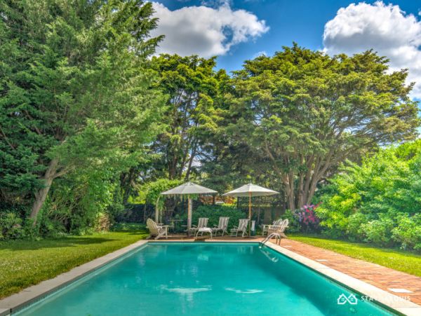 Hamptons Home 1020727
