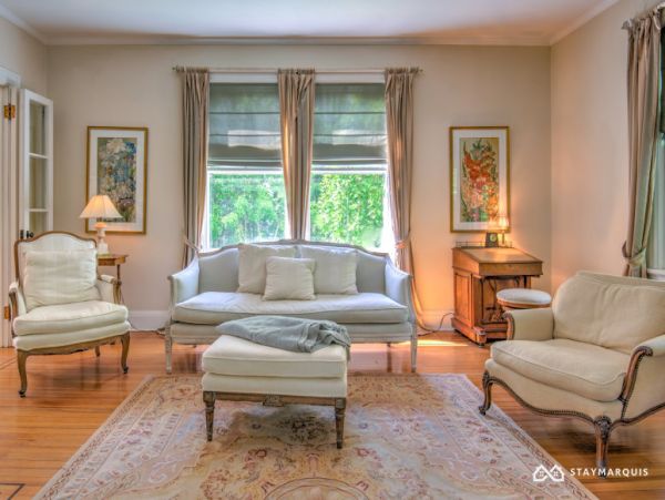 Hamptons Home 1020727