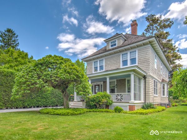 Hamptons Home 1020727