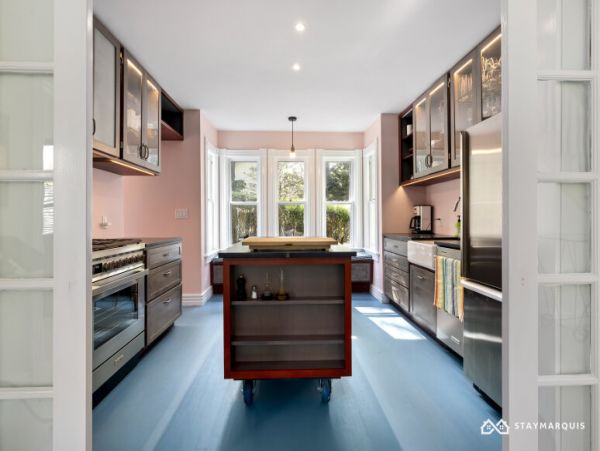 Hamptons Home 1020729