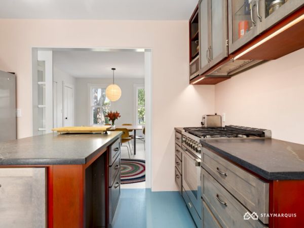 Hamptons Home 1020729