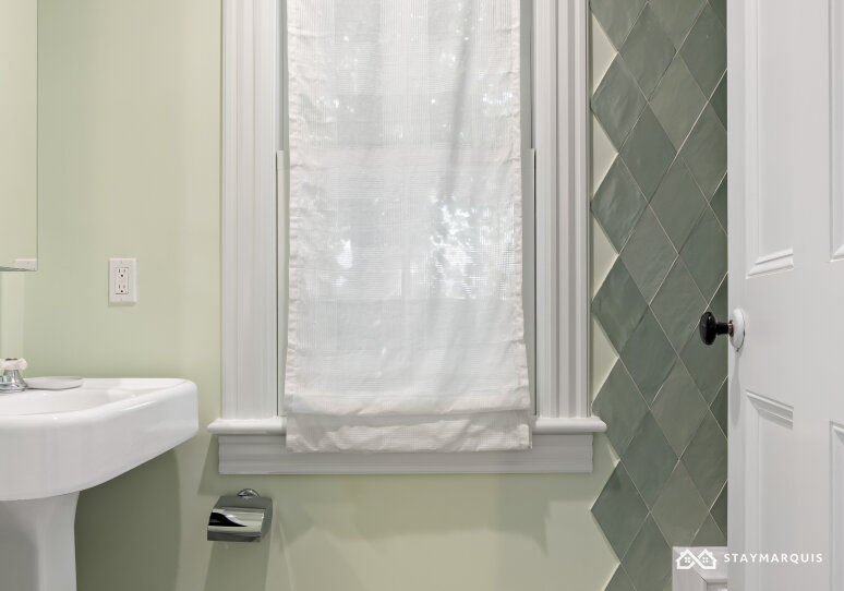 Hamptons Home 1020729