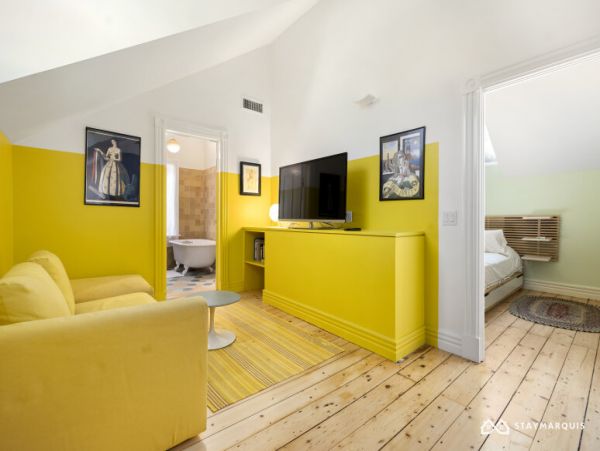 Hamptons Home 1020729