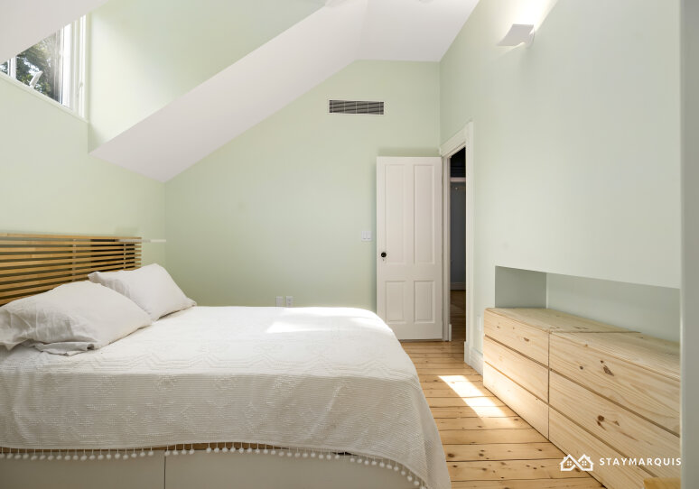 Hamptons Home 1020729