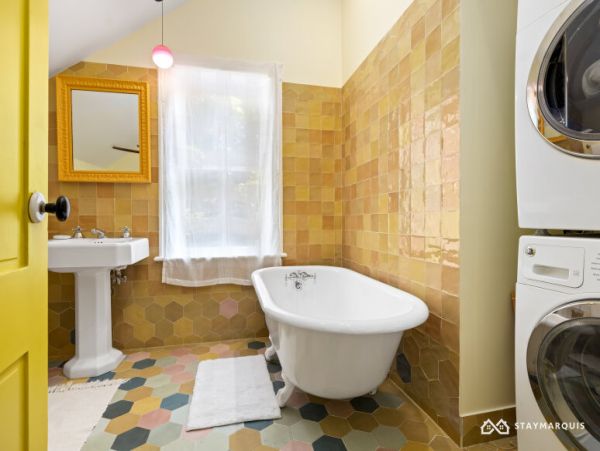 Hamptons Home 1020729