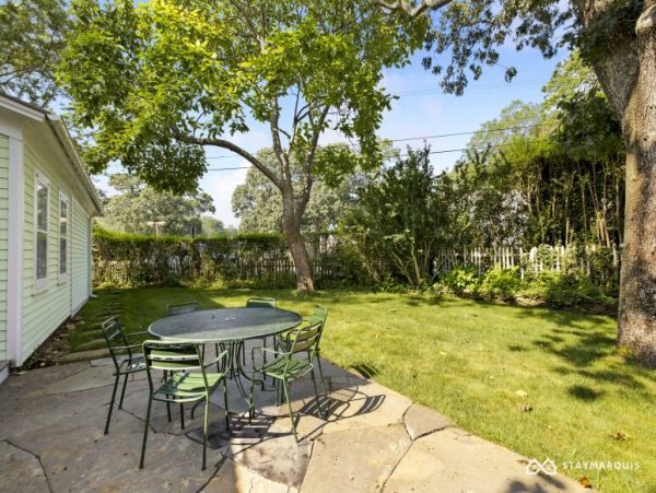 Hamptons Home 1020729