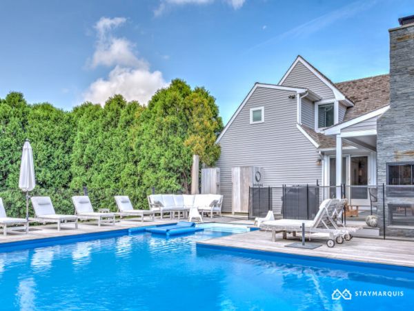Hamptons Home 1020732