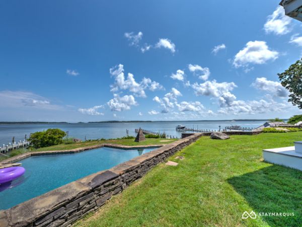 Hamptons Home 1020733