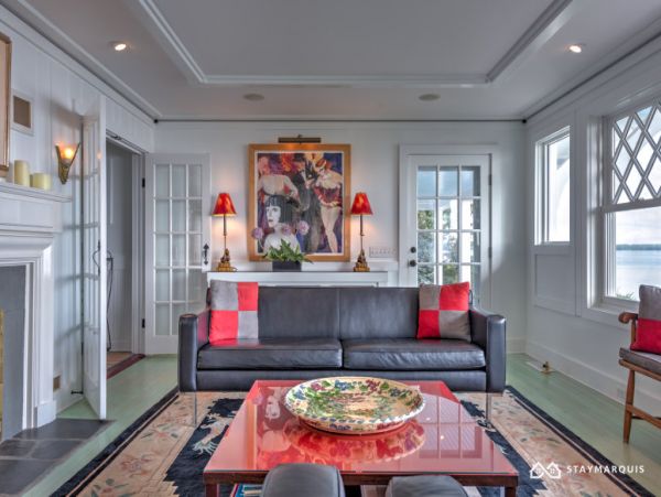 Hamptons Home 1020733