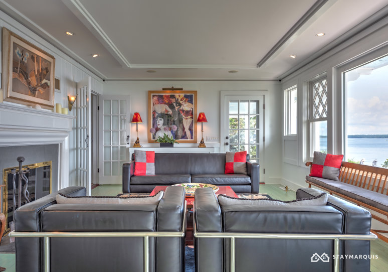 Hamptons Home 1020733