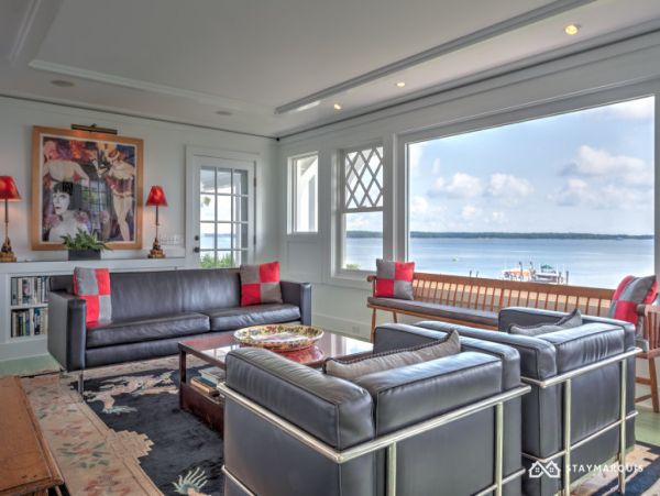 Hamptons Home 1020733