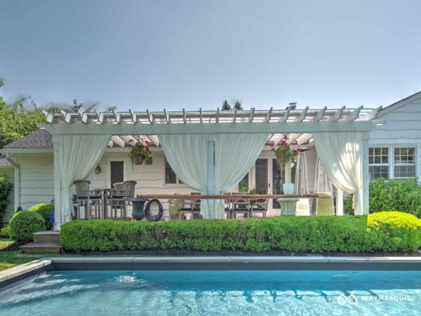 Hamptons Home 1020734
