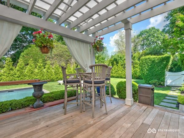 Hamptons Home 1020734