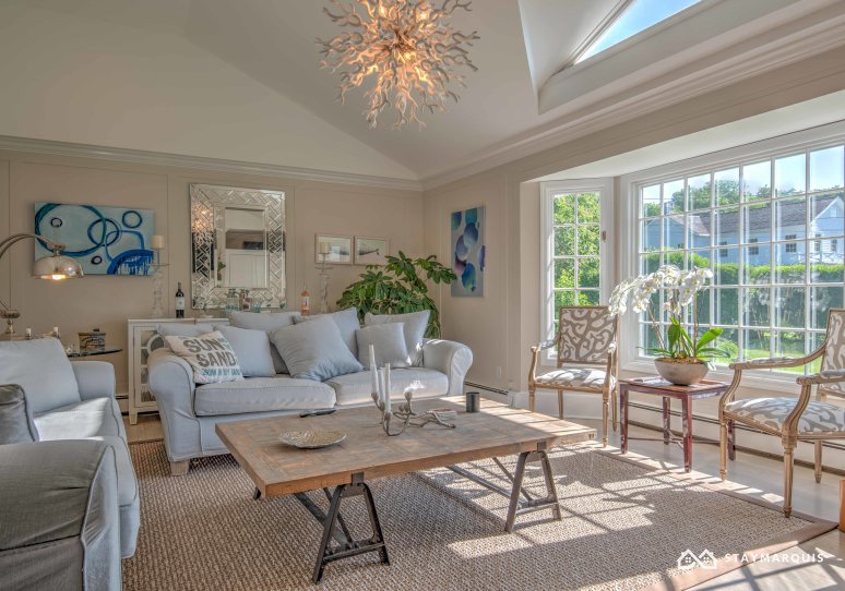 Hamptons Home 1020734