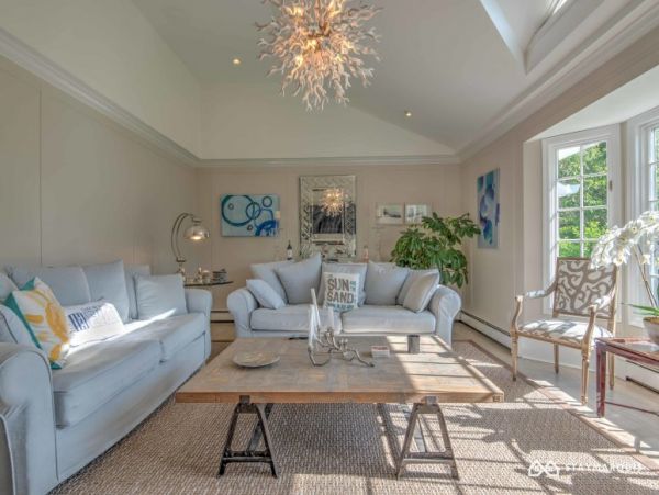 Hamptons Home 1020734