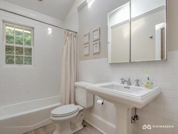 Hamptons Home 1020734